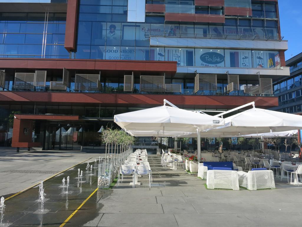 The Riverside Apartment - Downtown Saraybosna Dış mekan fotoğraf