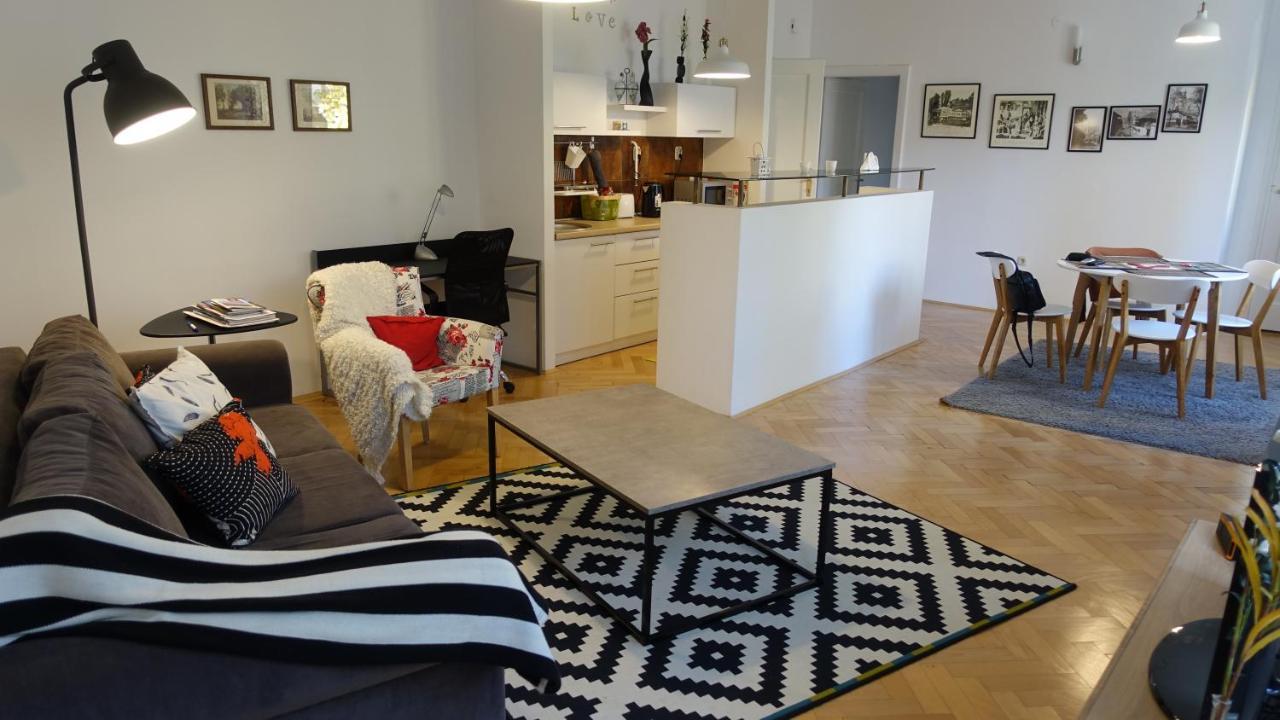 The Riverside Apartment - Downtown Saraybosna Dış mekan fotoğraf