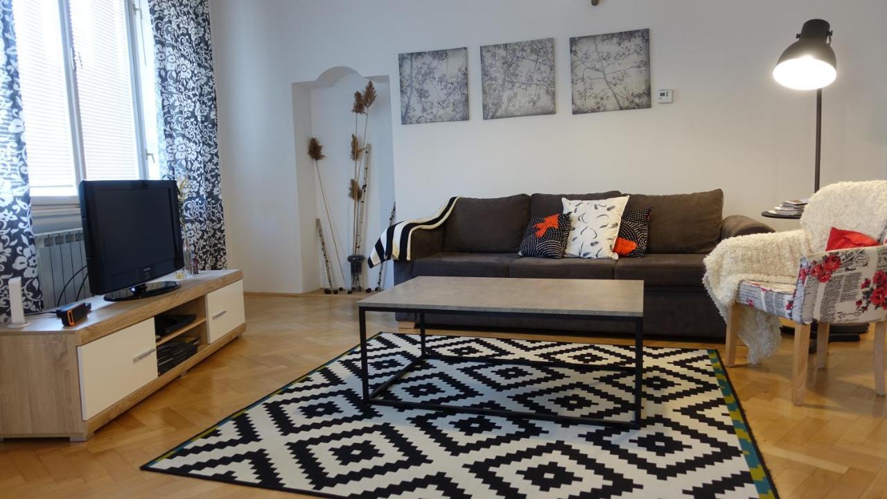 The Riverside Apartment - Downtown Saraybosna Dış mekan fotoğraf