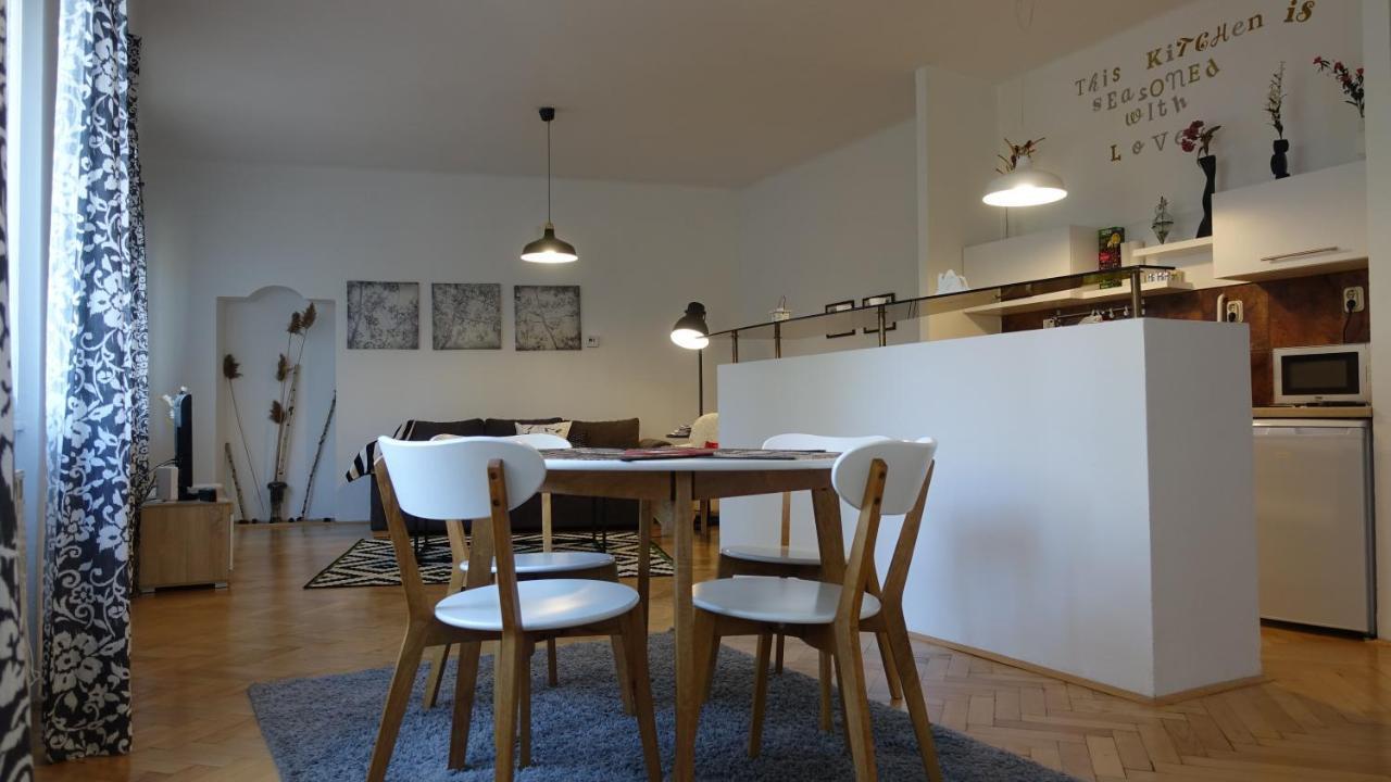The Riverside Apartment - Downtown Saraybosna Dış mekan fotoğraf