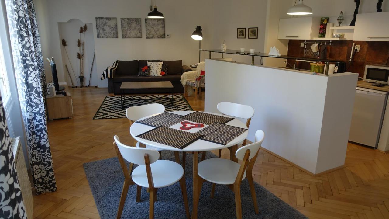 The Riverside Apartment - Downtown Saraybosna Dış mekan fotoğraf