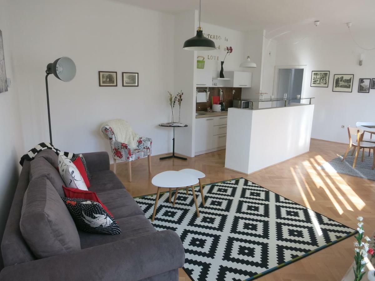 The Riverside Apartment - Downtown Saraybosna Dış mekan fotoğraf